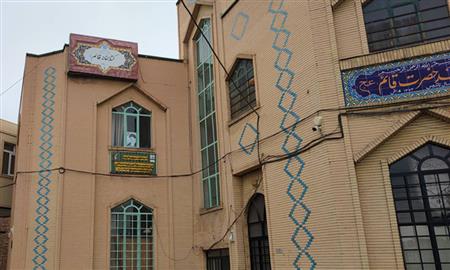 نمای بیرونی کتابخانه